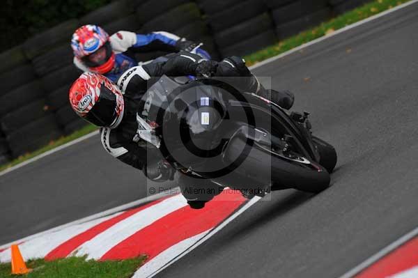 Motorcycle action photographs;cadwell;cadwell park photographs;event digital images;eventdigitalimages;motor racing louth lincolnshire;no limits trackday;peter wileman photography;trackday;trackday digital images;trackday photos