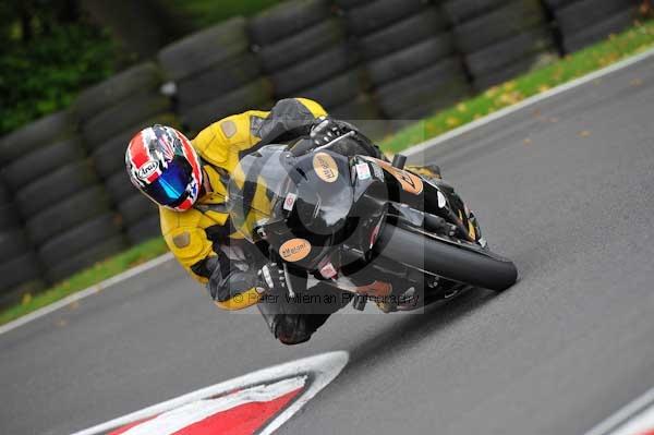 Motorcycle action photographs;cadwell;cadwell park photographs;event digital images;eventdigitalimages;motor racing louth lincolnshire;no limits trackday;peter wileman photography;trackday;trackday digital images;trackday photos