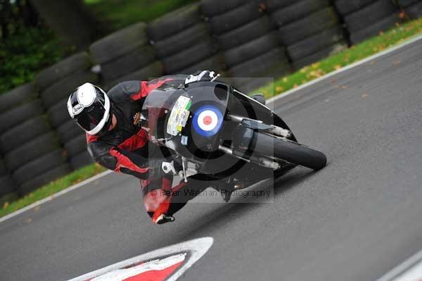 Motorcycle action photographs;cadwell;cadwell park photographs;event digital images;eventdigitalimages;motor racing louth lincolnshire;no limits trackday;peter wileman photography;trackday;trackday digital images;trackday photos