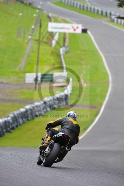 Motorcycle action photographs;cadwell;cadwell park photographs;event digital images;eventdigitalimages;motor racing louth lincolnshire;no limits trackday;peter wileman photography;trackday;trackday digital images;trackday photos