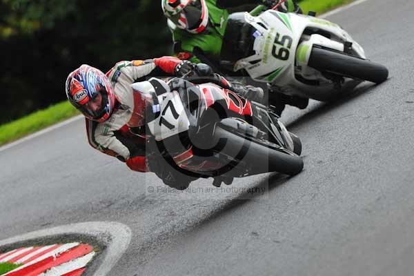 Motorcycle action photographs;cadwell;cadwell park photographs;event digital images;eventdigitalimages;motor racing louth lincolnshire;no limits trackday;peter wileman photography;trackday;trackday digital images;trackday photos