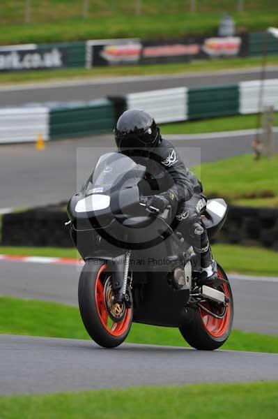 Motorcycle action photographs;cadwell;cadwell park photographs;event digital images;eventdigitalimages;motor racing louth lincolnshire;no limits trackday;peter wileman photography;trackday;trackday digital images;trackday photos