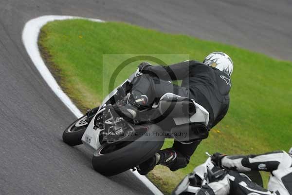 Motorcycle action photographs;cadwell;cadwell park photographs;event digital images;eventdigitalimages;motor racing louth lincolnshire;no limits trackday;peter wileman photography;trackday;trackday digital images;trackday photos