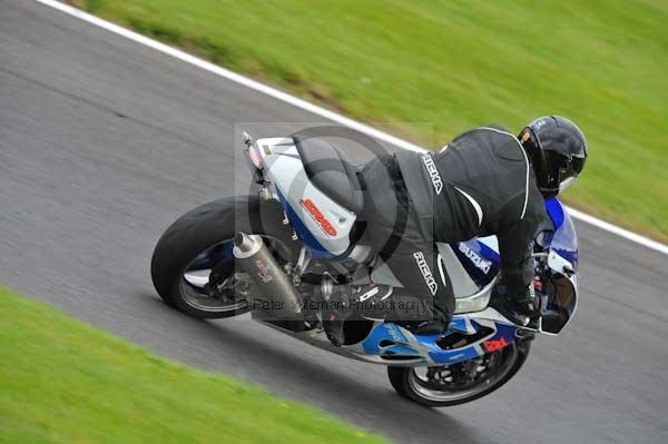 Motorcycle action photographs;cadwell;cadwell park photographs;event digital images;eventdigitalimages;motor racing louth lincolnshire;no limits trackday;peter wileman photography;trackday;trackday digital images;trackday photos