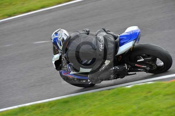 Motorcycle action photographs;cadwell;cadwell park photographs;event digital images;eventdigitalimages;motor racing louth lincolnshire;no limits trackday;peter wileman photography;trackday;trackday digital images;trackday photos