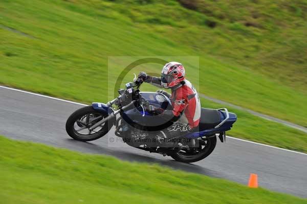 Motorcycle action photographs;cadwell;cadwell park photographs;event digital images;eventdigitalimages;motor racing louth lincolnshire;no limits trackday;peter wileman photography;trackday;trackday digital images;trackday photos