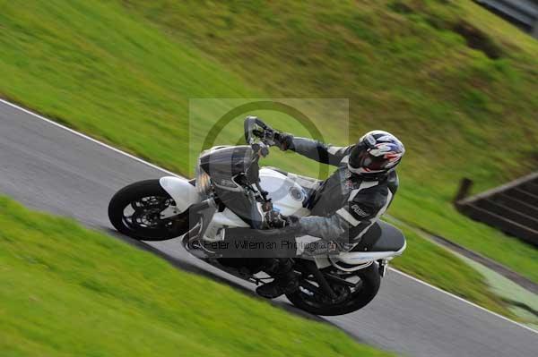 Motorcycle action photographs;cadwell;cadwell park photographs;event digital images;eventdigitalimages;motor racing louth lincolnshire;no limits trackday;peter wileman photography;trackday;trackday digital images;trackday photos