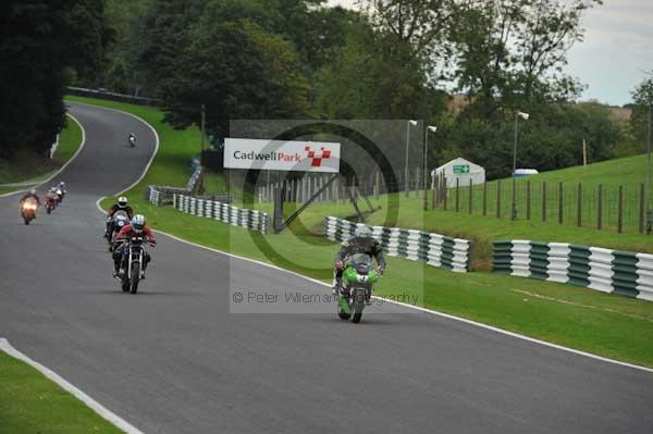 Motorcycle action photographs;cadwell;cadwell park photographs;event digital images;eventdigitalimages;motor racing louth lincolnshire;no limits trackday;peter wileman photography;trackday;trackday digital images;trackday photos