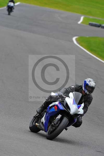 Motorcycle action photographs;cadwell;cadwell park photographs;event digital images;eventdigitalimages;motor racing louth lincolnshire;no limits trackday;peter wileman photography;trackday;trackday digital images;trackday photos