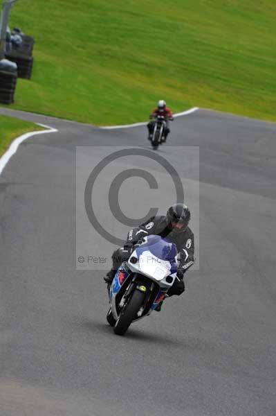 Motorcycle action photographs;cadwell;cadwell park photographs;event digital images;eventdigitalimages;motor racing louth lincolnshire;no limits trackday;peter wileman photography;trackday;trackday digital images;trackday photos