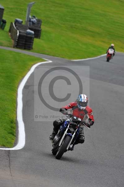 Motorcycle action photographs;cadwell;cadwell park photographs;event digital images;eventdigitalimages;motor racing louth lincolnshire;no limits trackday;peter wileman photography;trackday;trackday digital images;trackday photos