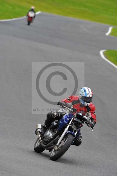 Motorcycle action photographs;cadwell;cadwell park photographs;event digital images;eventdigitalimages;motor racing louth lincolnshire;no limits trackday;peter wileman photography;trackday;trackday digital images;trackday photos