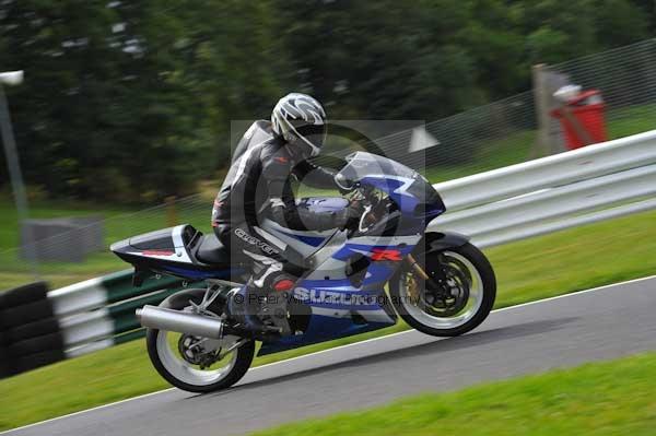 Motorcycle action photographs;cadwell;cadwell park photographs;event digital images;eventdigitalimages;motor racing louth lincolnshire;no limits trackday;peter wileman photography;trackday;trackday digital images;trackday photos