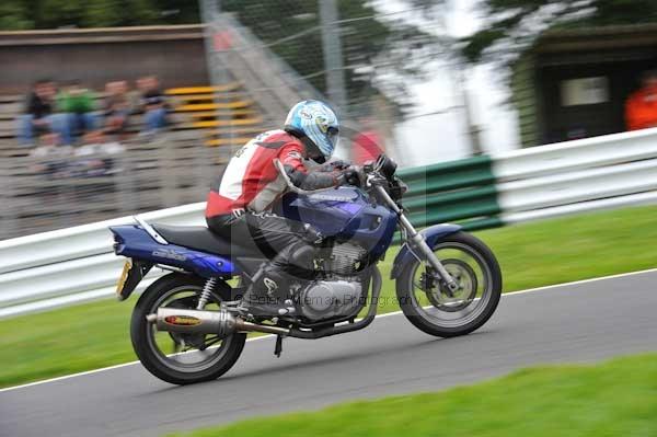 Motorcycle action photographs;cadwell;cadwell park photographs;event digital images;eventdigitalimages;motor racing louth lincolnshire;no limits trackday;peter wileman photography;trackday;trackday digital images;trackday photos