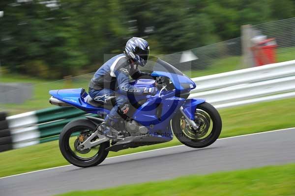 Motorcycle action photographs;cadwell;cadwell park photographs;event digital images;eventdigitalimages;motor racing louth lincolnshire;no limits trackday;peter wileman photography;trackday;trackday digital images;trackday photos