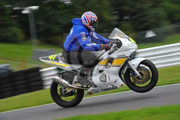 Motorcycle action photographs;cadwell;cadwell park photographs;event digital images;eventdigitalimages;motor racing louth lincolnshire;no limits trackday;peter wileman photography;trackday;trackday digital images;trackday photos