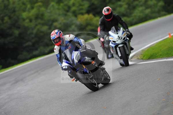 Motorcycle action photographs;cadwell;cadwell park photographs;event digital images;eventdigitalimages;motor racing louth lincolnshire;no limits trackday;peter wileman photography;trackday;trackday digital images;trackday photos