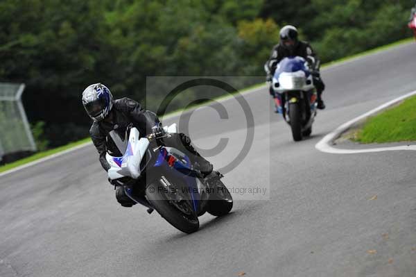 Motorcycle action photographs;cadwell;cadwell park photographs;event digital images;eventdigitalimages;motor racing louth lincolnshire;no limits trackday;peter wileman photography;trackday;trackday digital images;trackday photos