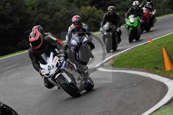 Motorcycle action photographs;cadwell;cadwell park photographs;event digital images;eventdigitalimages;motor racing louth lincolnshire;no limits trackday;peter wileman photography;trackday;trackday digital images;trackday photos