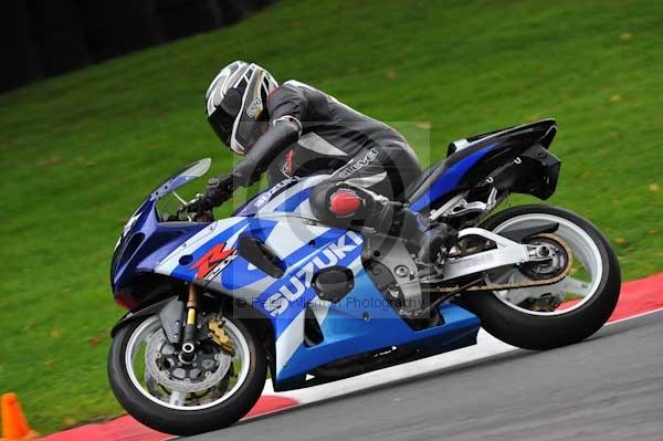 Motorcycle action photographs;cadwell;cadwell park photographs;event digital images;eventdigitalimages;motor racing louth lincolnshire;no limits trackday;peter wileman photography;trackday;trackday digital images;trackday photos