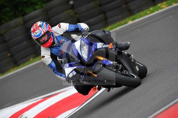 Motorcycle action photographs;cadwell;cadwell park photographs;event digital images;eventdigitalimages;motor racing louth lincolnshire;no limits trackday;peter wileman photography;trackday;trackday digital images;trackday photos