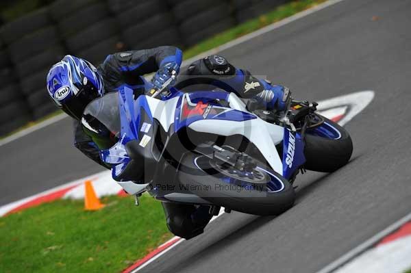 Motorcycle action photographs;cadwell;cadwell park photographs;event digital images;eventdigitalimages;motor racing louth lincolnshire;no limits trackday;peter wileman photography;trackday;trackday digital images;trackday photos