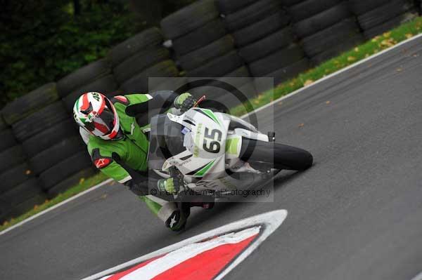 Motorcycle action photographs;cadwell;cadwell park photographs;event digital images;eventdigitalimages;motor racing louth lincolnshire;no limits trackday;peter wileman photography;trackday;trackday digital images;trackday photos