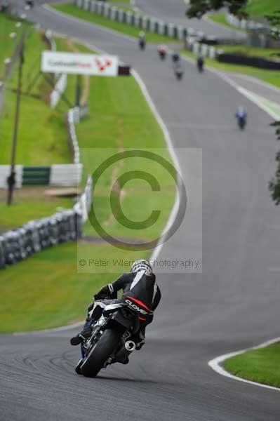 Motorcycle action photographs;cadwell;cadwell park photographs;event digital images;eventdigitalimages;motor racing louth lincolnshire;no limits trackday;peter wileman photography;trackday;trackday digital images;trackday photos