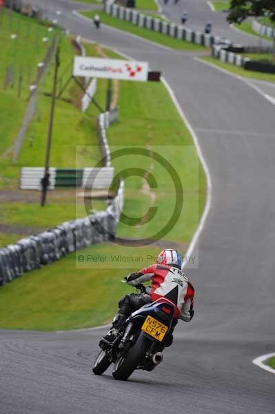 Motorcycle action photographs;cadwell;cadwell park photographs;event digital images;eventdigitalimages;motor racing louth lincolnshire;no limits trackday;peter wileman photography;trackday;trackday digital images;trackday photos