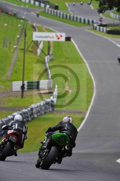 Motorcycle action photographs;cadwell;cadwell park photographs;event digital images;eventdigitalimages;motor racing louth lincolnshire;no limits trackday;peter wileman photography;trackday;trackday digital images;trackday photos