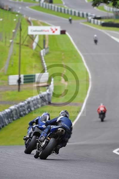 Motorcycle action photographs;cadwell;cadwell park photographs;event digital images;eventdigitalimages;motor racing louth lincolnshire;no limits trackday;peter wileman photography;trackday;trackday digital images;trackday photos