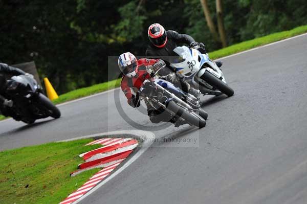 Motorcycle action photographs;cadwell;cadwell park photographs;event digital images;eventdigitalimages;motor racing louth lincolnshire;no limits trackday;peter wileman photography;trackday;trackday digital images;trackday photos