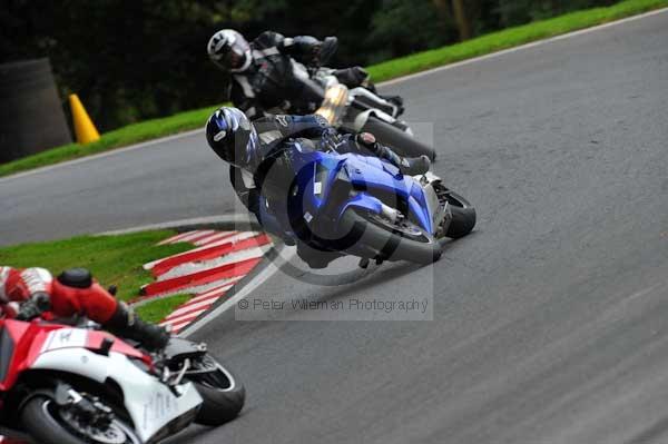 Motorcycle action photographs;cadwell;cadwell park photographs;event digital images;eventdigitalimages;motor racing louth lincolnshire;no limits trackday;peter wileman photography;trackday;trackday digital images;trackday photos