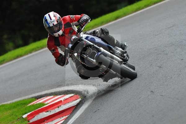 Motorcycle action photographs;cadwell;cadwell park photographs;event digital images;eventdigitalimages;motor racing louth lincolnshire;no limits trackday;peter wileman photography;trackday;trackday digital images;trackday photos