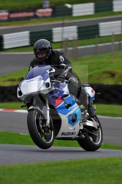 Motorcycle action photographs;cadwell;cadwell park photographs;event digital images;eventdigitalimages;motor racing louth lincolnshire;no limits trackday;peter wileman photography;trackday;trackday digital images;trackday photos