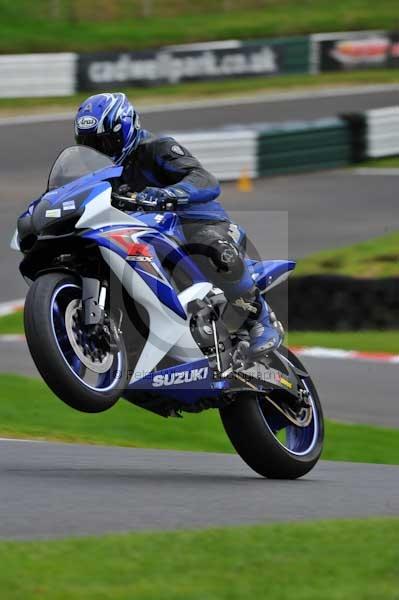 Motorcycle action photographs;cadwell;cadwell park photographs;event digital images;eventdigitalimages;motor racing louth lincolnshire;no limits trackday;peter wileman photography;trackday;trackday digital images;trackday photos