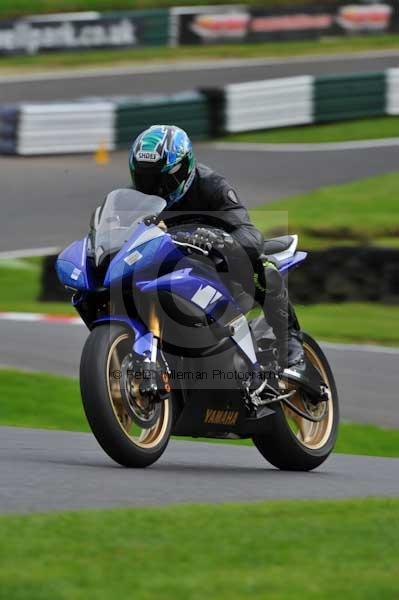 Motorcycle action photographs;cadwell;cadwell park photographs;event digital images;eventdigitalimages;motor racing louth lincolnshire;no limits trackday;peter wileman photography;trackday;trackday digital images;trackday photos