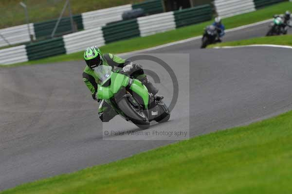 Motorcycle action photographs;cadwell;cadwell park photographs;event digital images;eventdigitalimages;motor racing louth lincolnshire;no limits trackday;peter wileman photography;trackday;trackday digital images;trackday photos