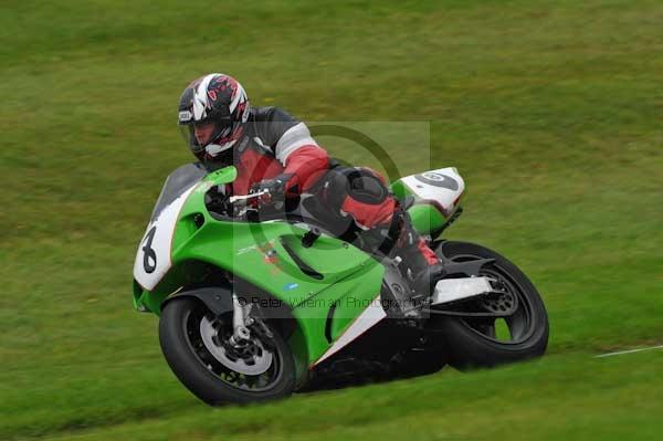 Motorcycle action photographs;cadwell;cadwell park photographs;event digital images;eventdigitalimages;motor racing louth lincolnshire;no limits trackday;peter wileman photography;trackday;trackday digital images;trackday photos