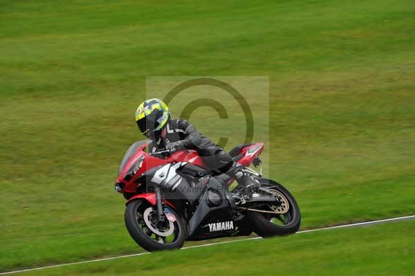 Motorcycle action photographs;cadwell;cadwell park photographs;event digital images;eventdigitalimages;motor racing louth lincolnshire;no limits trackday;peter wileman photography;trackday;trackday digital images;trackday photos