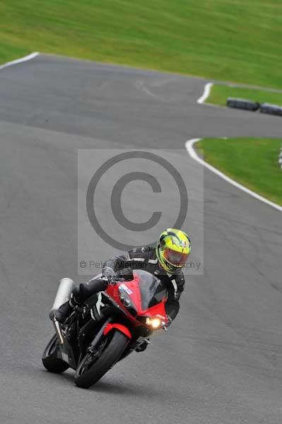 Motorcycle action photographs;cadwell;cadwell park photographs;event digital images;eventdigitalimages;motor racing louth lincolnshire;no limits trackday;peter wileman photography;trackday;trackday digital images;trackday photos