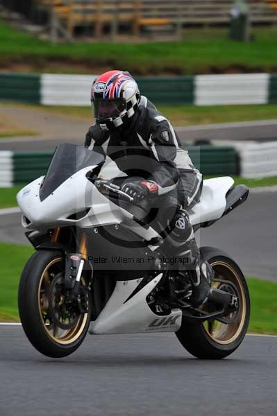 Motorcycle action photographs;cadwell;cadwell park photographs;event digital images;eventdigitalimages;motor racing louth lincolnshire;no limits trackday;peter wileman photography;trackday;trackday digital images;trackday photos