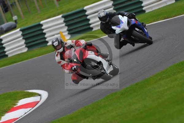 Motorcycle action photographs;cadwell;cadwell park photographs;event digital images;eventdigitalimages;motor racing louth lincolnshire;no limits trackday;peter wileman photography;trackday;trackday digital images;trackday photos