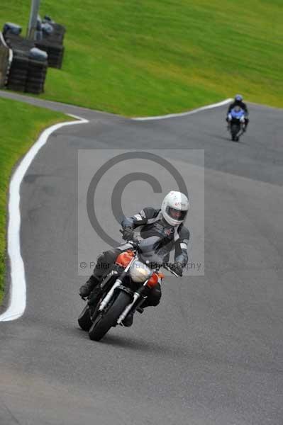 Motorcycle action photographs;cadwell;cadwell park photographs;event digital images;eventdigitalimages;motor racing louth lincolnshire;no limits trackday;peter wileman photography;trackday;trackday digital images;trackday photos