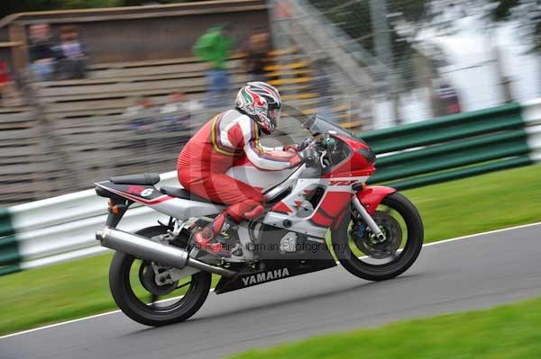 Motorcycle action photographs;cadwell;cadwell park photographs;event digital images;eventdigitalimages;motor racing louth lincolnshire;no limits trackday;peter wileman photography;trackday;trackday digital images;trackday photos