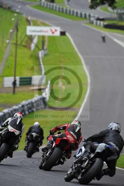 Motorcycle action photographs;cadwell;cadwell park photographs;event digital images;eventdigitalimages;motor racing louth lincolnshire;no limits trackday;peter wileman photography;trackday;trackday digital images;trackday photos