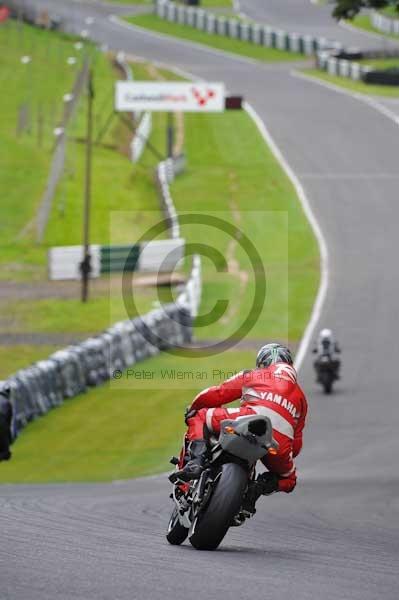 Motorcycle action photographs;cadwell;cadwell park photographs;event digital images;eventdigitalimages;motor racing louth lincolnshire;no limits trackday;peter wileman photography;trackday;trackday digital images;trackday photos