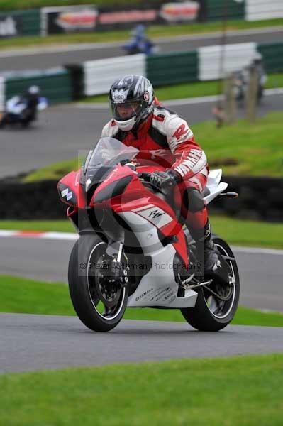 Motorcycle action photographs;cadwell;cadwell park photographs;event digital images;eventdigitalimages;motor racing louth lincolnshire;no limits trackday;peter wileman photography;trackday;trackday digital images;trackday photos