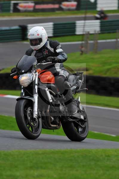 Motorcycle action photographs;cadwell;cadwell park photographs;event digital images;eventdigitalimages;motor racing louth lincolnshire;no limits trackday;peter wileman photography;trackday;trackday digital images;trackday photos