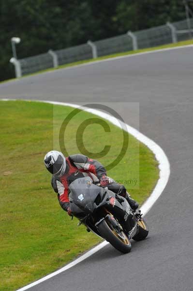 Motorcycle action photographs;cadwell;cadwell park photographs;event digital images;eventdigitalimages;motor racing louth lincolnshire;no limits trackday;peter wileman photography;trackday;trackday digital images;trackday photos